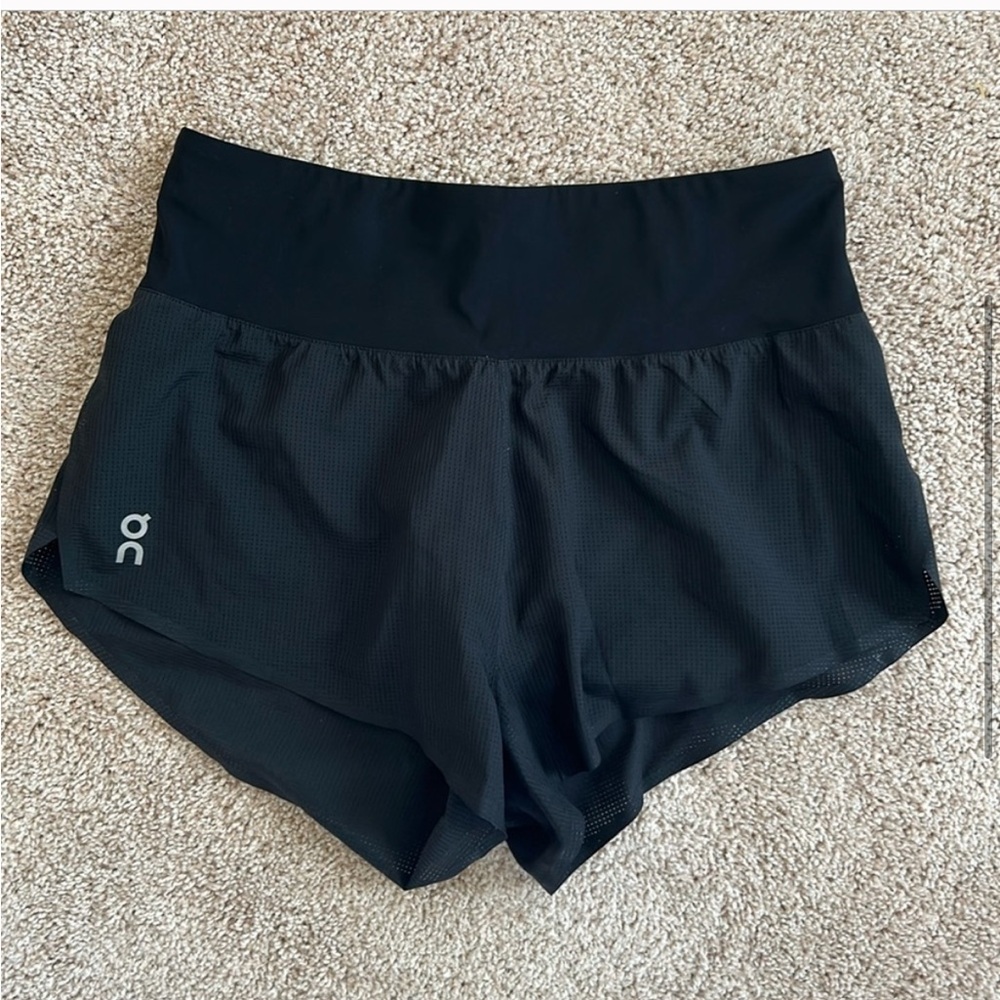 On Cloud Women's Race Shorts - Black